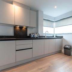 Apartment Forty Staines Upon Thames - Free Parking - Heathrow - Thorpe Park