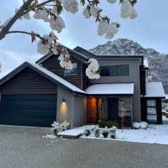 Arrowtown Mountain View Retreat