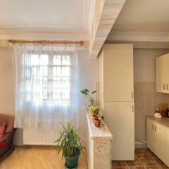 Sweet Home Sleeps 4 with Garden