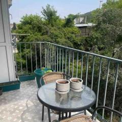 Apartment Sleeps 2 with Balcony