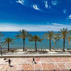 Diana 206. Completely Renovated Apartment on the Beachfront.
