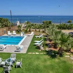 Mariza's Beachfront Apartment with Swimming Pool
