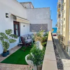 GATU PREMIUM ático Caleta , Preferente mayores de 25 años y familias