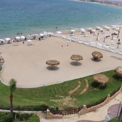 Mamoura Private Beach, Exclusive Luxury & Comfort