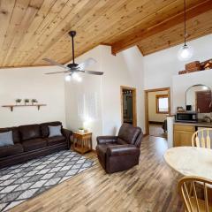 Ponderosa B Cabin Suite