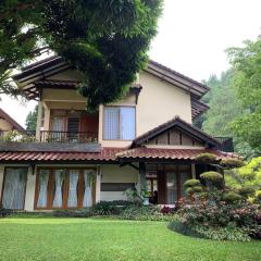 Villa Tepi Bukit