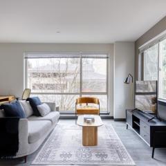 Bellevue 2br w wd gym roof in walkable area SEA-552