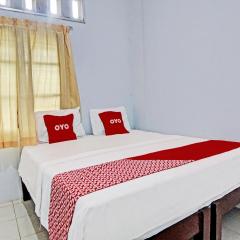 OYO 92429 Vania Guest House