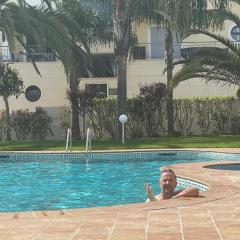 Amazing 2 Bedroom Apartment near beach with pool