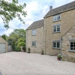 May Cottage, Cosy 3 Bed Cotswold Cottage