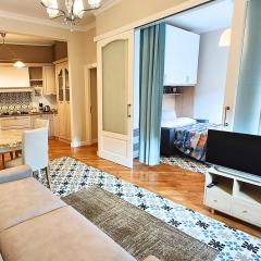 Luxury Apartment by Palazzo Senesi