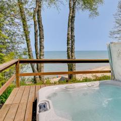 Beachy Palms Cottage on Lake Huron with Hot Tub!