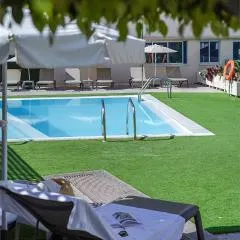Cornisa Apartments