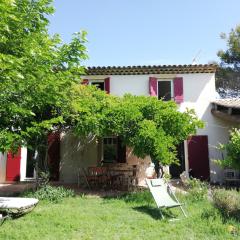 Pool villa 10 minutes from Aix en Provence