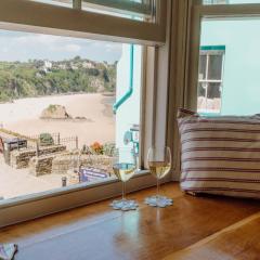 Luxury sea-view apartment in Tenby - Floral Corner