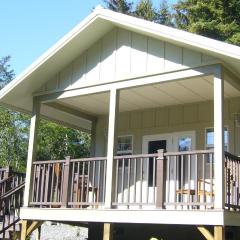 Golden Eagle Vacation Rentals - Orca Suite - Cottage #3 - ADA