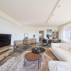 Corner apartment with phenomenal sea view