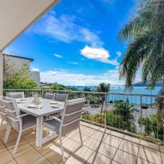 Whitsunday Beachfront Apartment on Broadwater