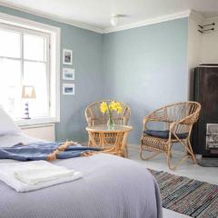 Seaside Cottage in Suomenlinna Island