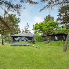 Cozy Home In Ebeltoft With Kitchen