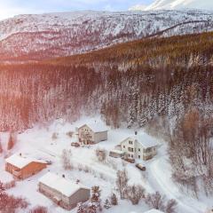 Main floor in the Lyngen Alps, whole house rentable