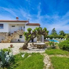 Holiday Home Villa Moj Mir by Interhome