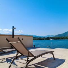 Villa Amari waterfront, step to the sea and berth