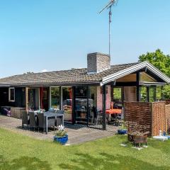 Awesome Home In Frevejle With 4 Bedrooms And Wifi