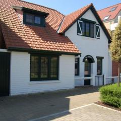 Praire 'la' V renovated house in De Haan