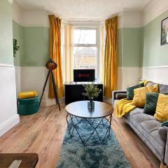 Air Host and Stay - Phillimore - sleeps 9, mins from city free parking