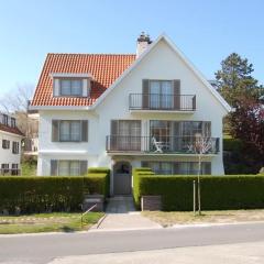 Apartment near Belgian Coast with Garage