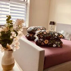 Free parking central 2bedrooms with terrace