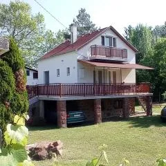 Vízközeli 2-5 fős nyaraló Ábrahámhegy