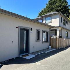 Luxury House 3B+3B Privat Entrance in Vancouver Kerrisdale