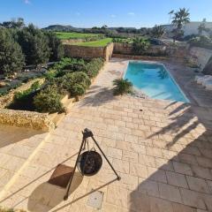 Farmhouse Villa with Large Pool and Garden in Gozo