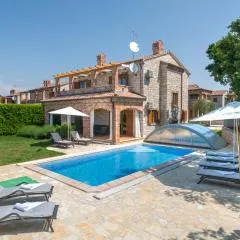 Villa Wish with heated pool