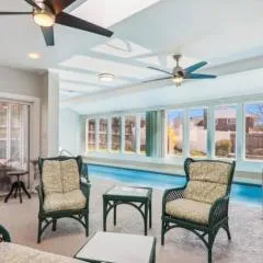 3 bedroom w indoor pool hotub
