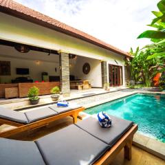 Villa CRIS - Heart of LEGIAN 3 Bedrooms, 3 Bathrooms