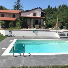 Casale del Pozzo-Villa with pool - Fosdinovo in the borgo of Pulica