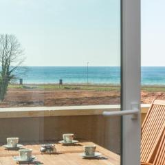 Apartment Paradiso with Sea View