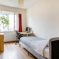 Digital Nomad Station - Bedroom with Desk nearby Station and Parking with singing birds each morning