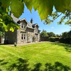 Luxury Garden Cottage