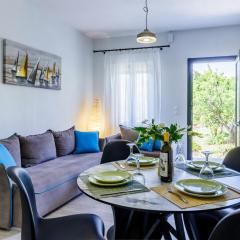 The Green Yard Apartment