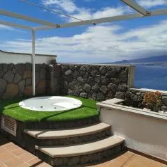 Apartamento con Vistas al mar y jacuzzi privado