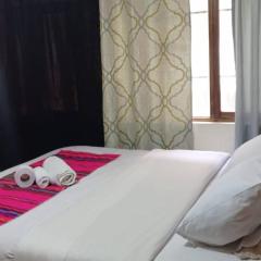 Kusi Uyacha Casa hospedaje Habitación 2-A cama matrimonial con baño compartido