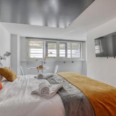 Branded New and Comfy Studio - Heart of Paris 3