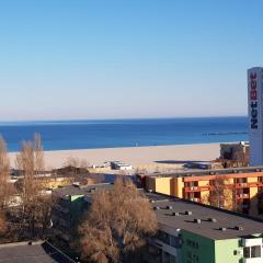 Sunset Boulevard Apartment Mamaia
