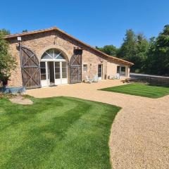 Gîte Le Puy Martineau piscine privée intérieure chauffée à 10 min du Puy du Fo