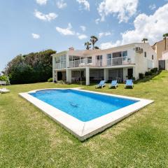 4 bedroom beach Villa with direct access to the beach and private pool between Fuengirola and Marbella - Mijas costa