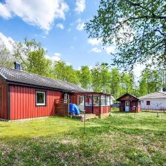 Awesome Home In Ljungby With Wifi And 3 Bedrooms